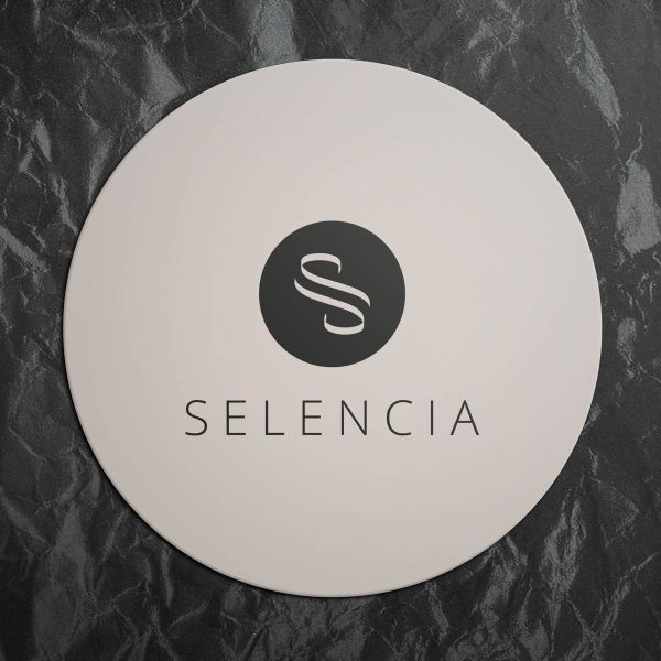 Selencia Cover mit Samtoberfläche für das MacBook Pro 16 Zoll (2021 / 2023 M3 chip / 2024 M4 chip) - A2485 / A2780 / A2991 / A3186 / A3403 - Schwarz