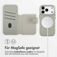 Accezz 2-in-1 Klapphülle aus Leder mit MagSafe Apple iPhone 17 Pro - Light Grey