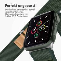 imoshion Nylon Trail Armband für das  Apple Watch Series 1 t/m 9 / SE (38/40/41 mm) | Series 10 / 11 (42 mm) - Legergroen