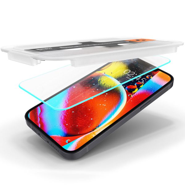 Spigen GLAStR Fit Displayschutzfolie 2er-Pack + Applicator Apple iPhone 13 / 13 Pro / 14 / 16e