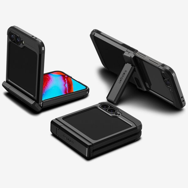 Spigen Tough Armor™ Pro Case für das Samsung Galaxy Z Flip 6 - Schwarz