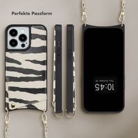 Selencia Nova HandyHülle mit Kordel und Kartenhalter Apple iPhone 13 Pro - Zazzy Zebra