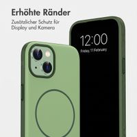 imoshion Color Backcover mit Thin MagSafe Ring Apple iPhone 15 - Dunkelgrün