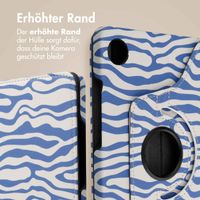 imoshion 360° drehbare Design Klapphülle für das Samsung Galaxy Tab A9 8.7 Zoll - White Blue Stripes