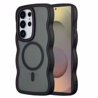 Selencia Wavy Backcover mit MagSafe Samsung Galaxy S25 Ultra - Schwarz