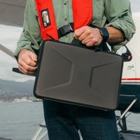 UAG Civilian Shock Laptop Hülle mit Griff 16 Zoll - Large - Schwarz