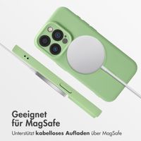 imoshion Color Back Cover mit MagSafe Apple iPhone 15 Pro - Grün