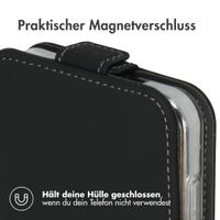 Accezz Flip Case für das Samsung Galaxy S24 - Schwarz