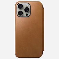 Nomad Modern Leather Folio Klapphülle Apple iPhone 15 Pro Max - English Tan