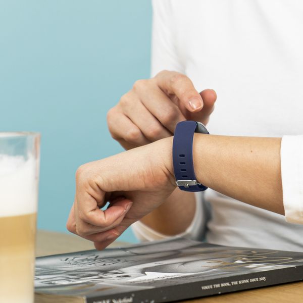 imoshion Silikonband für das Fitbit Inspire 2 - Dunkelblau