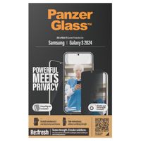 PanzerGlass Ultra Wide Fit Antibakterieller Screen Protector mit Sichtschutz inkl. Applikator Samsung Galaxy S24