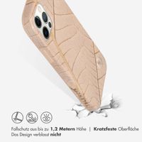 Selencia Aurora Fashion Back Case für das iPhone 12 (Pro) - ﻿Strapazierfähige Hülle - 100 % recycelt - Earth Leaf Beige