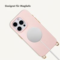 Selencia Rivièra MagSafe Backcover mit abnehmbaren Haken für das Apple iPhone 15 Pro - Sorbet Pink + Chain Charm - Silver