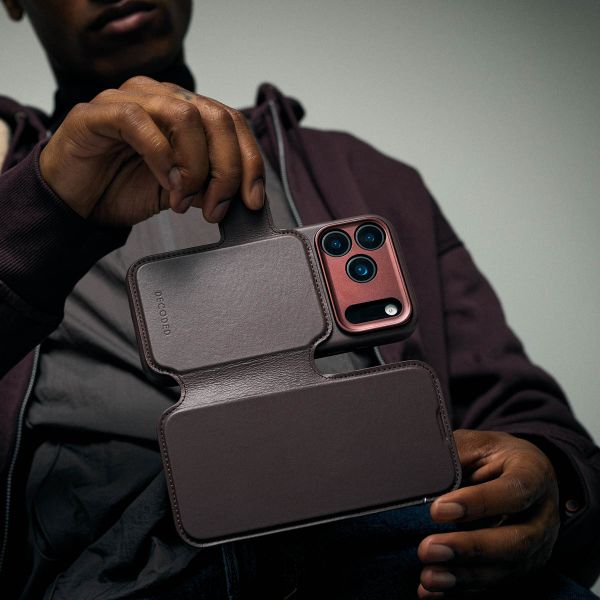 Decoded 2 in 1 Leather Klapphülle MagSafe Apple iPhone 17 Pro Max - Navy Shadow