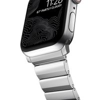 Nomad Magnetisches Stahlgliederarmband für die Apple Watch Series 1 bis 10 / SE / Ultra (2) (44/45/46/49 mm) - Silber