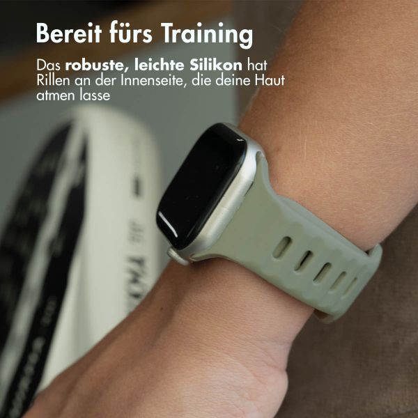 imoshion Active Sport Silikonarmband für das  Apple Watch Series 1 t/m 9 / SE (38/40/41 mm) | Series 10 / 11 (42 mm) - Pacific Green