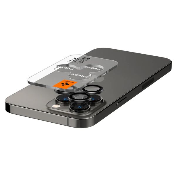 Spigen GLAStR EZ Fit Optik Kameraschutz 2er-Pack für Apple iPhone 14 Pro / 14 Pro Max - Schwarz