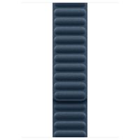 Apple Armband mit Magnetverschluss FineWoven für die Apple Watch Series 1 bis 10 / SE / Ultra (2) (44/45/46/49 mm) - Größe M/L - Baltic Blue