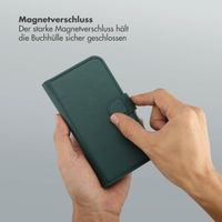 Selencia Olyn Abnehmbare Bookcase mit MagSafe Apple iPhone 14 / 13 - Grün