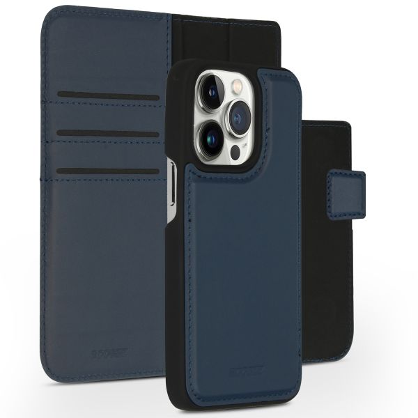 Accezz Premium Leather 2 in 1 Klapphülle für das iPhone 14 Pro - Dunkelblau