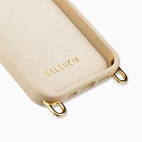 Selencia Rivièra MagSafe Backcover mit abnehmbaren Haken für das Apple iPhone 15 - Milky Latte + Satin Stone Handykette - Brown