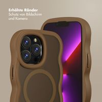 Selencia Wavy Backcover mit MagSafe Apple iPhone 13 Pro - Mocha Brown