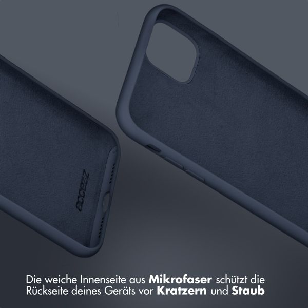 Accezz Liquid Silikoncase für das Samsung Galaxy Z Flip 6 - Dunkelblau