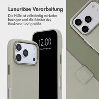 Accezz 2-in-1 Klapphülle aus Leder mit MagSafe Apple iPhone 18 Pro / 17 Pro - Light Grey