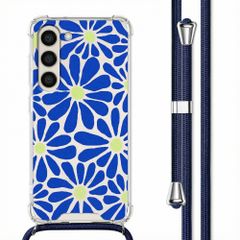imoshion Design Hülle mit Band Samsung Galaxy S23 Plus - Cobalt Blue Flowers Connect