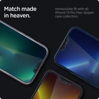 Spigen GLAStR Privacy EZ Fit Displayschutzfolie  + Applicator für das Apple iPhone 13 Pro Max