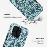 Selencia Vivid Tough Back Cover mit MagSafe für das iPhone 16 Pro - Tropical Vibes Light Blue