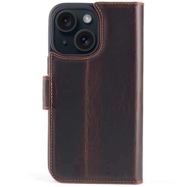 Wachikopa Magic Klapphülle 2-in-1 für das iPhone 15 - Dark Brown