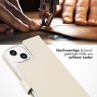 Selencia Echtleder Klapphülle Apple iPhone 14 - Greige