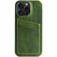 Wachikopa Full Wrap C.C. Back Cover mit 2 Kartenhaltern für das iPhone 15 Pro Max - Forest Green