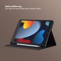 Selencia Riva Klapphülle Apple iPad 9 (2021) 10.2 Zoll / iPad 8 (2020) 10.2 Zoll / iPad 7 (2019) 10.2 Zoll - Mocha Brown