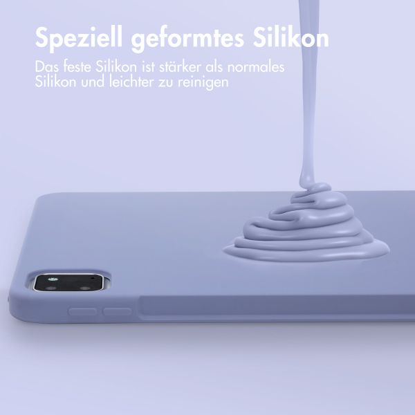 Accezz Liquid Silicone Back Cover mit Stifthalter für das iPad Pro 11 (2018/2020/2021/2022) - Lila