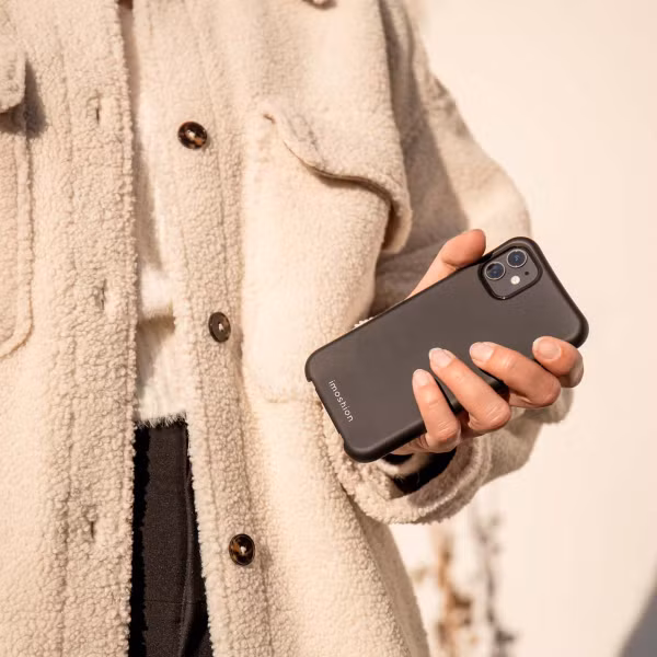 imoshion Color Backcover mit abtrennbarem Band Apple iPhone 12 Pro Max - Schwarz
