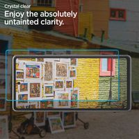 Spigen GLAStR Fit Displayschutzfolie  + Applicator 2-pack für das Google Pixel 7a