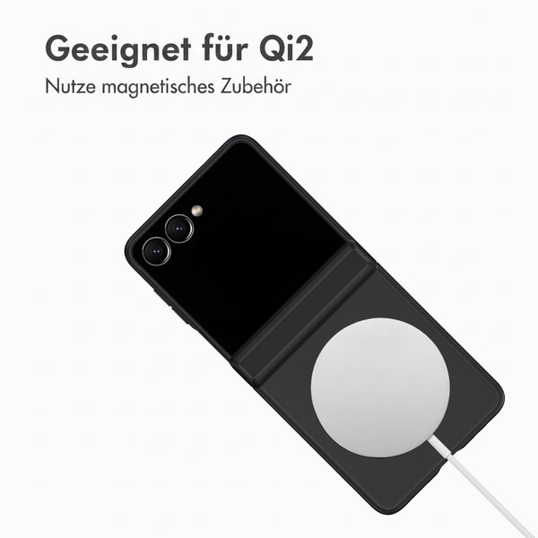Accezz Color Backcover mit MagSafe und Ringständer Samsung Galaxy Z Flip 8 - Schwarz