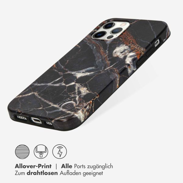 Selencia Aurora Fashion Back Case für das iPhone 12 (Pro) - ﻿Strapazierfähige Hülle - 100 % recycelt - Schwarzer Marmor