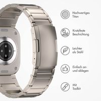 Accezz Mattes Titanstahlarmband für die Apple Watch Series 1 bis 10 / SE / Ultra (2) (44/45/46/49 mm) - Titan