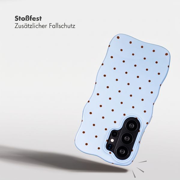 Selencia Vivid Wavy Backcover mit MagSafe Samsung Galaxy S26 Ultra - Happy Dots Digital Sky