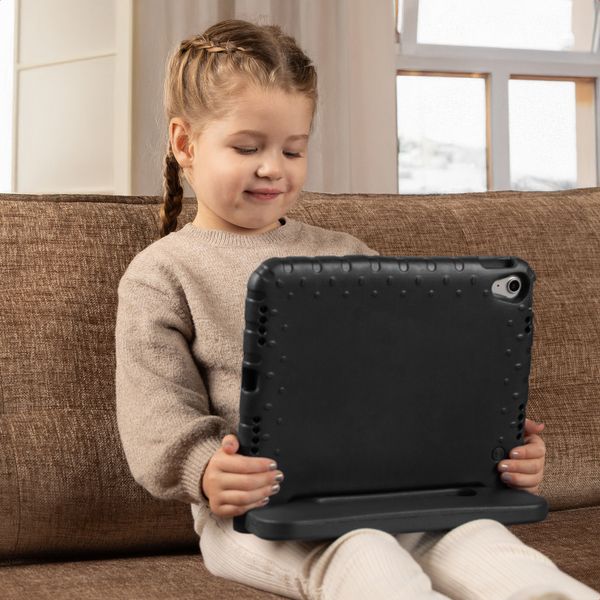 imoshion Schutzhülle mit Handgriff kindersicher Apple iPad 6 (2018) 9.7 Zoll / iPad 5 (2017) 9.7 Zoll - Schwarz