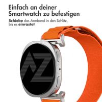 Accezz Nylon Alpine Armband für Samsung Galaxy Watch 9 (40/44mm) / Watch 8 (40/44mm) / Classic (46mm) - Orange