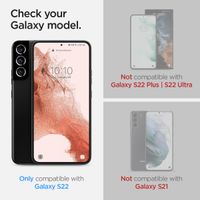 Spigen GLAStR Fit Displayschutzfolie 2er-Pack + Applicator Samsung Galaxy S22