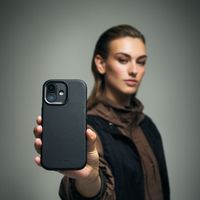 Decoded Leather Backcover MagSafe Apple iPhone 17 Pro - Schwarz