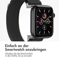 imoshion Nylon Trail Armband für das  Apple Watch Series 1 t/m 11 / SE / Ultra (44/45/46/49 mm) - Pure Black