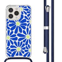 imoshion Design Hülle mit Band für das iPhone 15 Pro Max - Cobalt Blue Flowers Connect