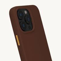 Selencia Rivièra Backcover mit MagSafe mit abnehmbaren Haken Apple iPhone 15 Pro - Choco Brown