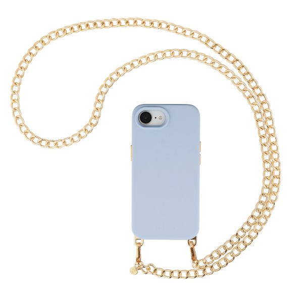 Selencia Rivièra MagSafe Backcover mit abnehmbaren Haken für das Apple iPhone 17e / 16e - Powder Blue + Bold Chain (130 cm) - Gold